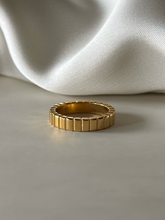 Load image into Gallery viewer, Atlas