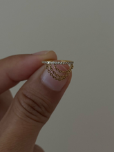 Load image into Gallery viewer, Conch With Chain (SS)