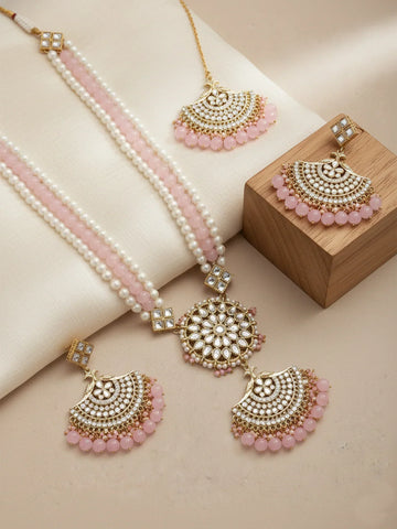 What are Kundan Earrings?