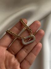 Load image into Gallery viewer, Capucine
