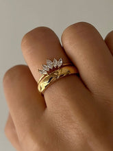 Load image into Gallery viewer, Halle
