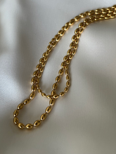 Load image into Gallery viewer, Windsor
