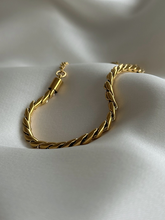 Load image into Gallery viewer, Faustine Bracelet
