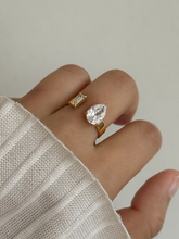 Load image into Gallery viewer, Kate
