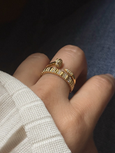 Load image into Gallery viewer, Blythe
