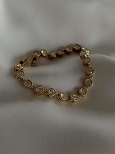 Load image into Gallery viewer, Jura
