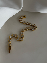 Load image into Gallery viewer, Jura
