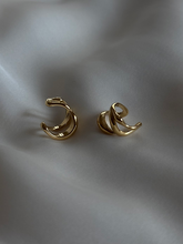 Load image into Gallery viewer, Venus Ear Cuffs (SS)
