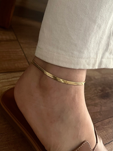 Load image into Gallery viewer, Herringbone Chain Anklet
